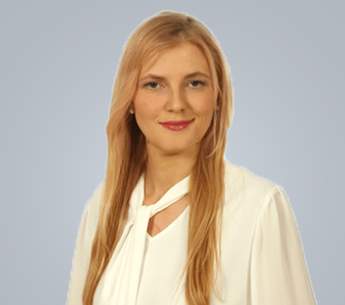 Mężczyzna w garniturze – zdjęcie profilowe eksperta